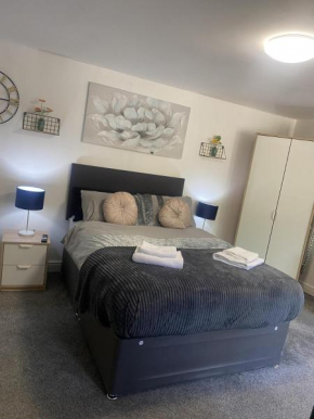 Bv Homely Studio Fifteen At Deighton Huddersfield